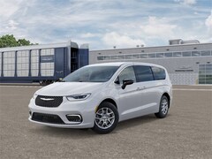 2026 Chrysler Pacifica Select Passenger Van