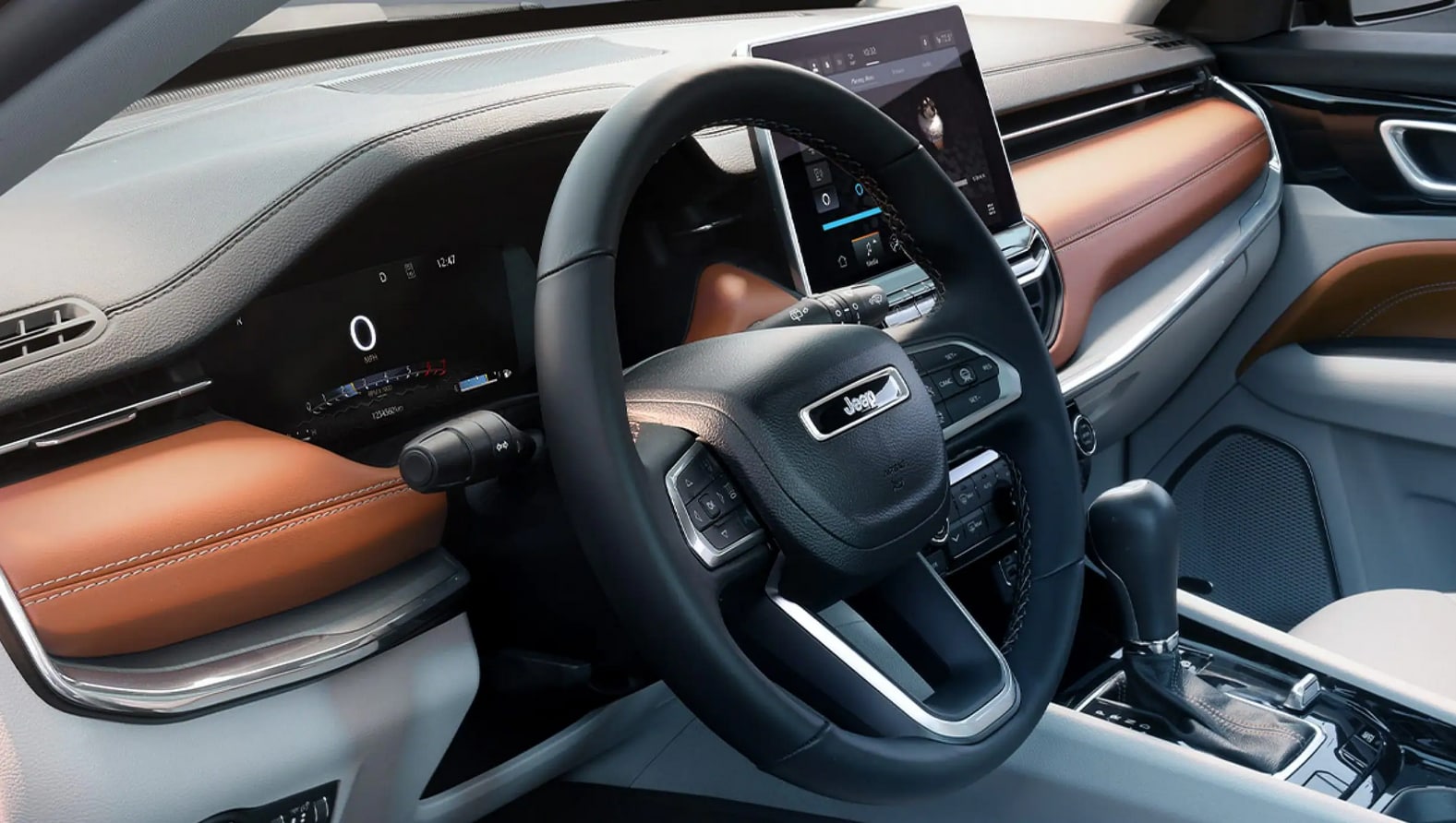 Screenshot 2022-07-07 at 11-31-10 2022 Jeep® Compass Gallery - Interior and Exterior Photos.png