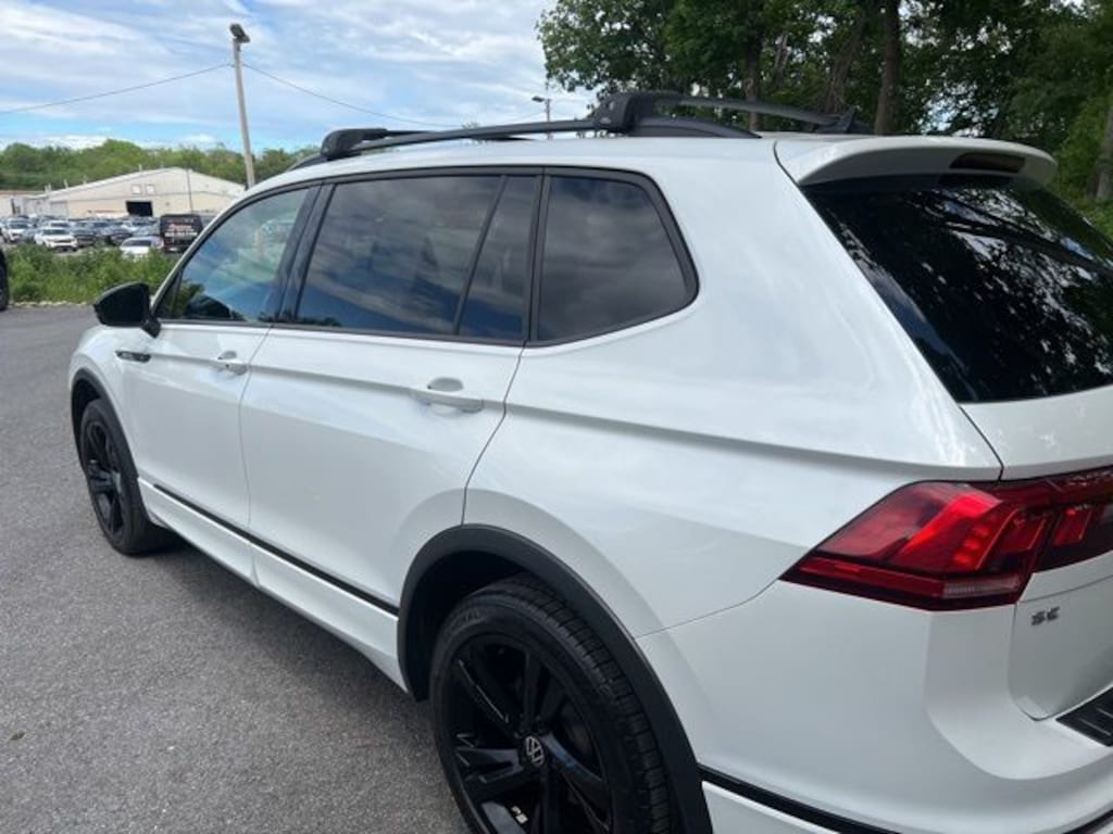 Used 2024 Volkswagen Tiguan 2.0T SE R-Line Black SUV