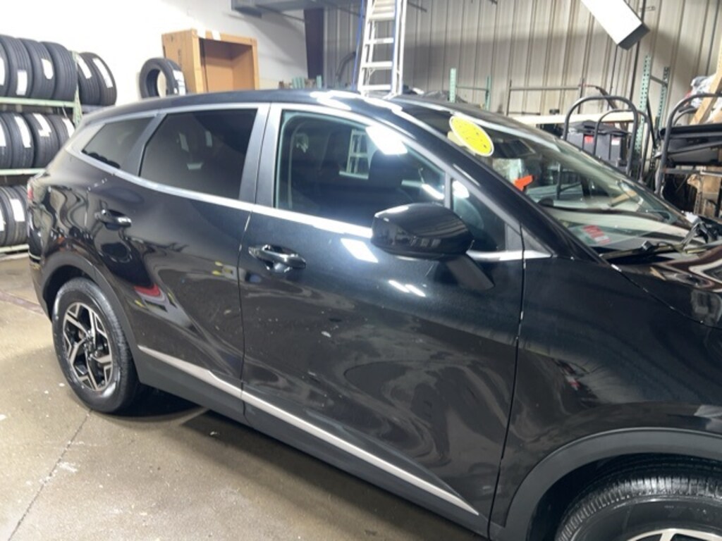 Used 2023 Kia Sportage LX SUV