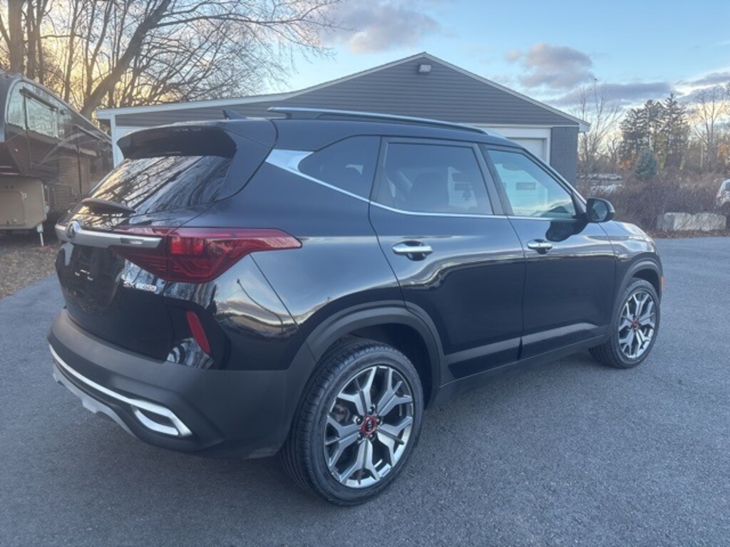 Used 2021 Kia Seltos SX SUV