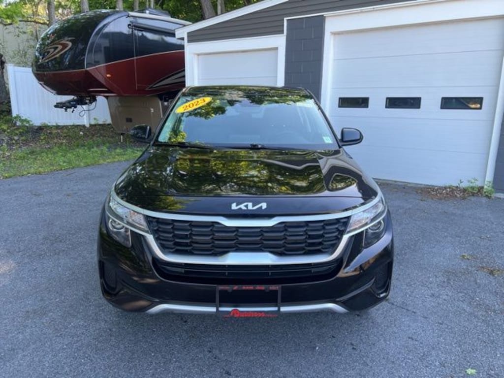 Certified 2023 Kia Seltos LX SUV