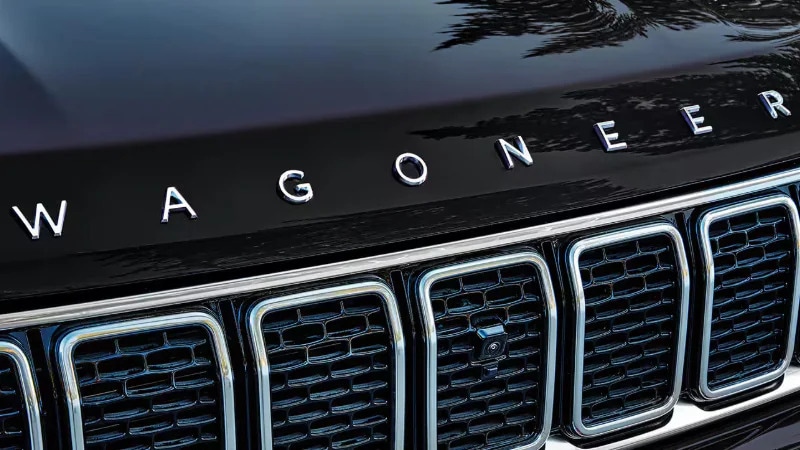 2025 Jeep Grand Wagoneer Emblem