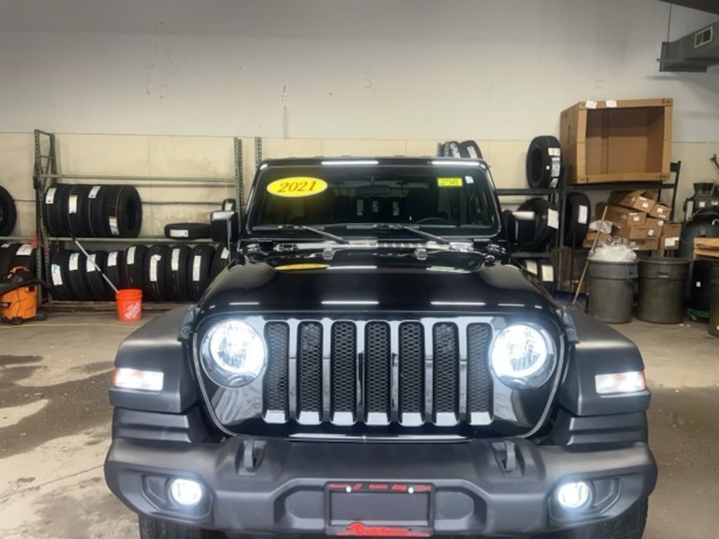Used 2021 Jeep Wrangler Sport SUV