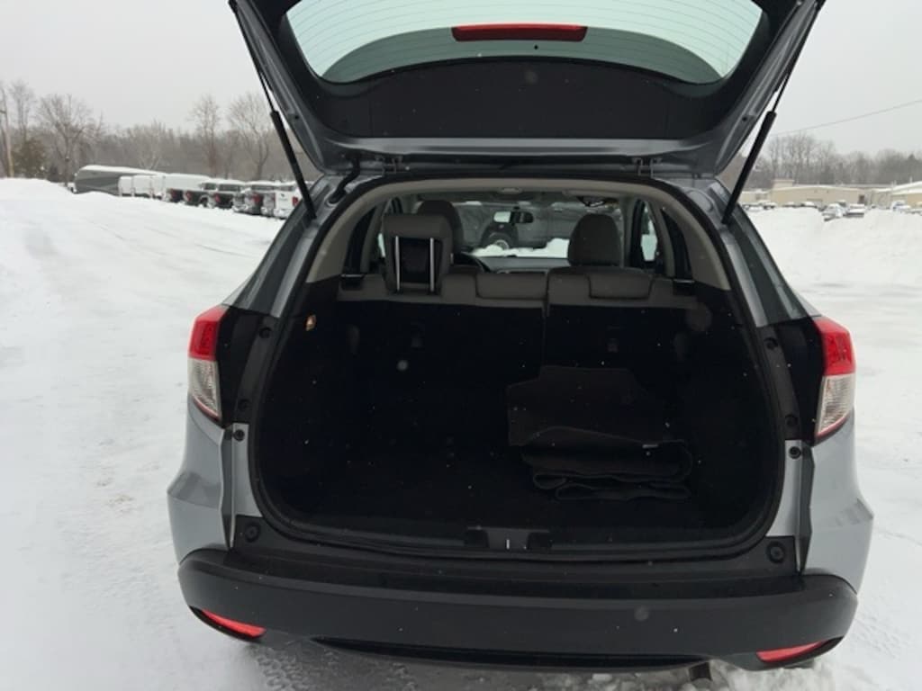 Used 2021 Honda HR-V LX AWD SUV