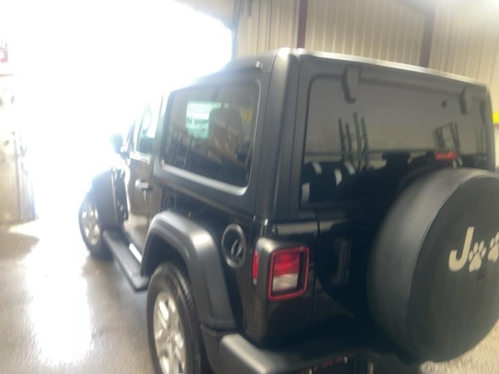 Used 2021 Jeep Wrangler Sport SUV