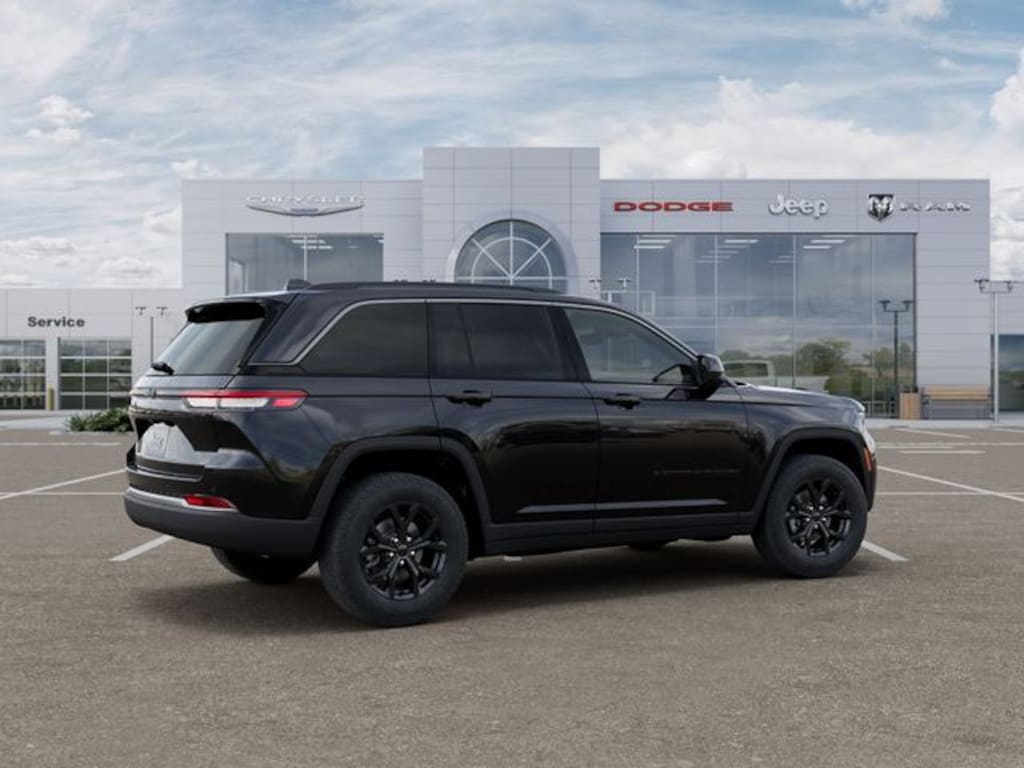 New 2026 Jeep Grand Cherokee Laredo Sport Utility