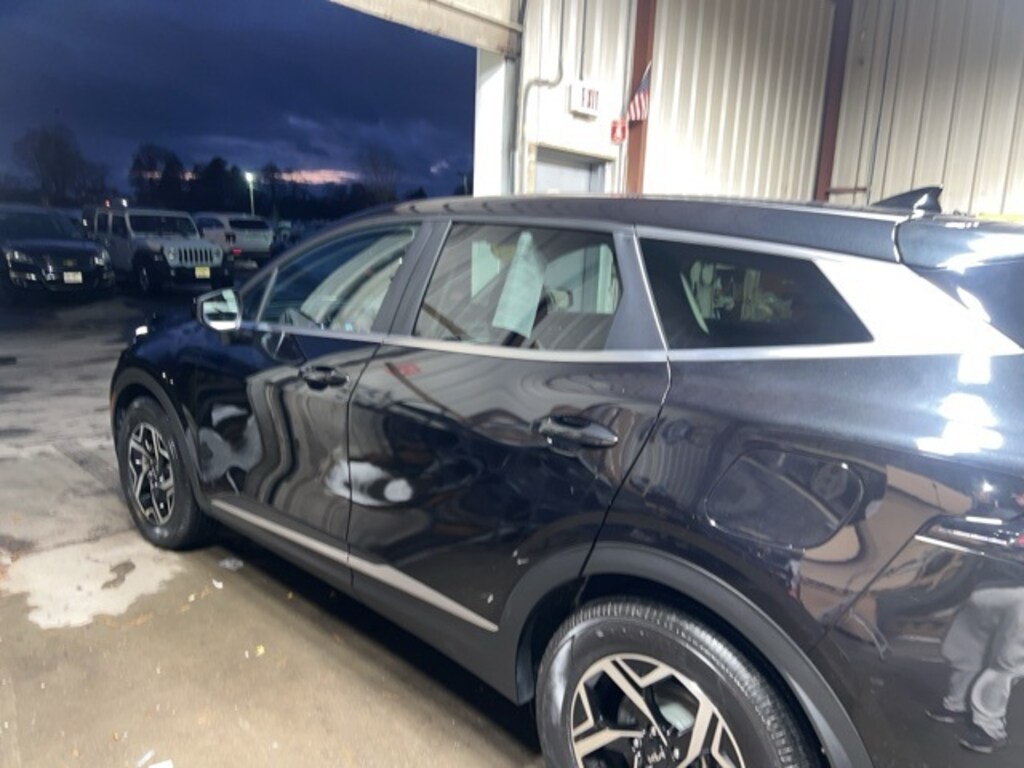 Used 2023 Kia Sportage LX SUV