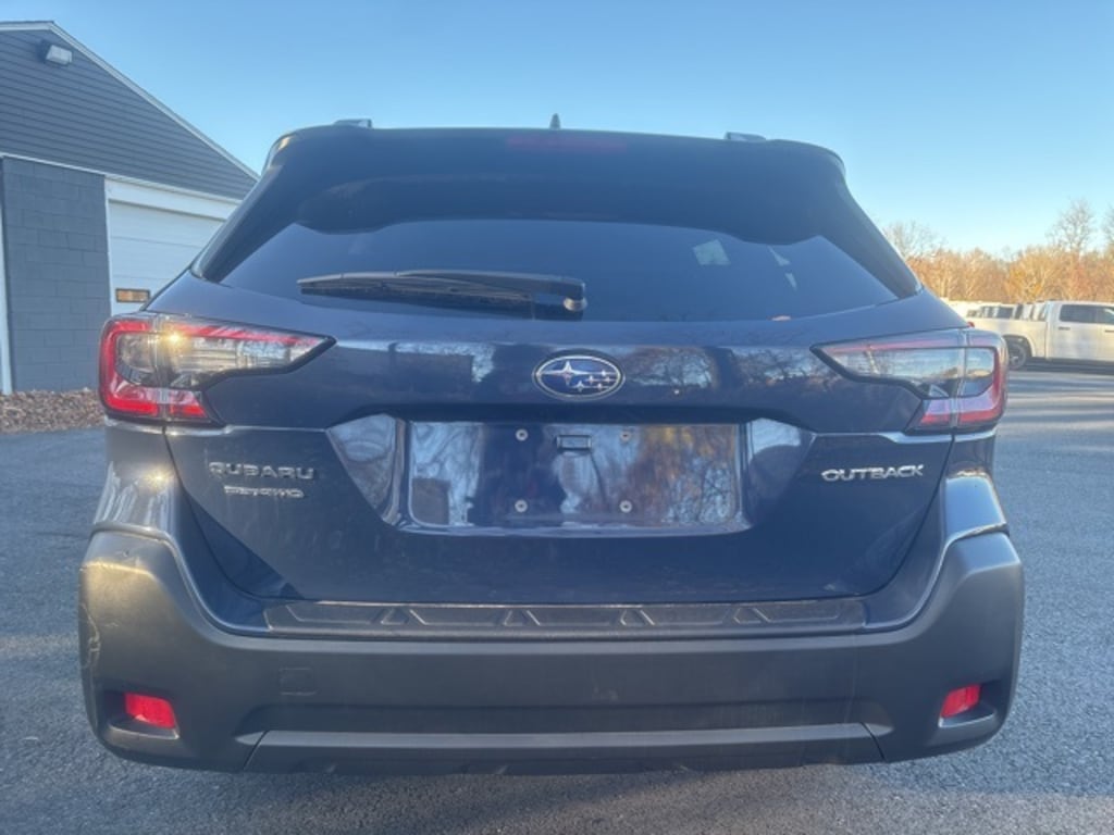 Used 2023 Subaru Outback Premium SUV