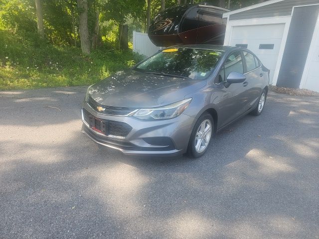 Used 2018 Chevrolet Cruze LT with VIN 1G1BE5SM8J7147207 for sale in Poughkeepsie, NY