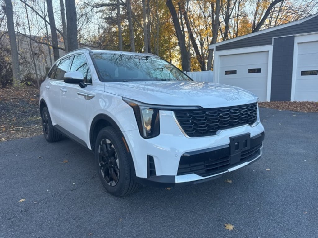 Used 2024 Kia Sorento S SUV