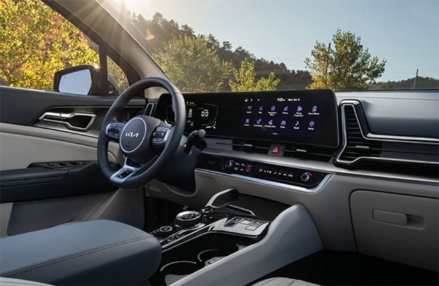 2023 Sportage Hybrid 12.3-inch touchscreen display