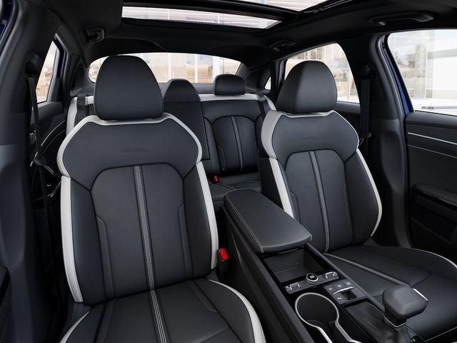 2026 Kia K5 GT-Line - Photo 15