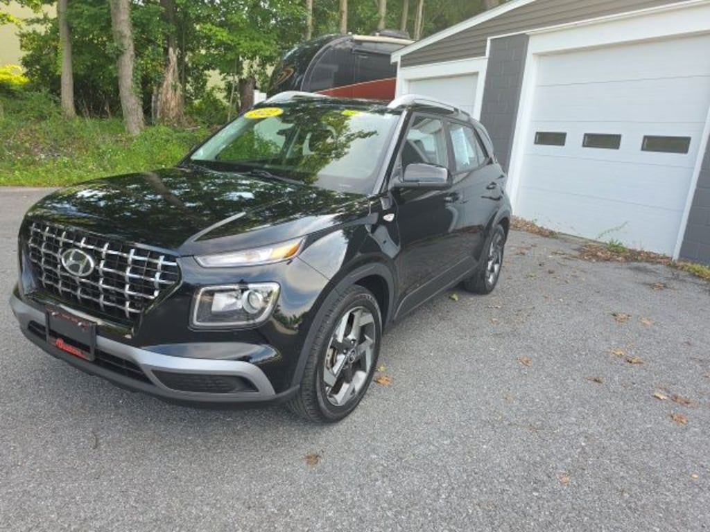Used 2022 Hyundai Venue SEL SUV