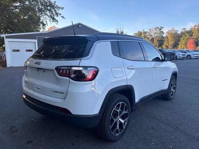 2024 Jeep Compass Limited photo 2