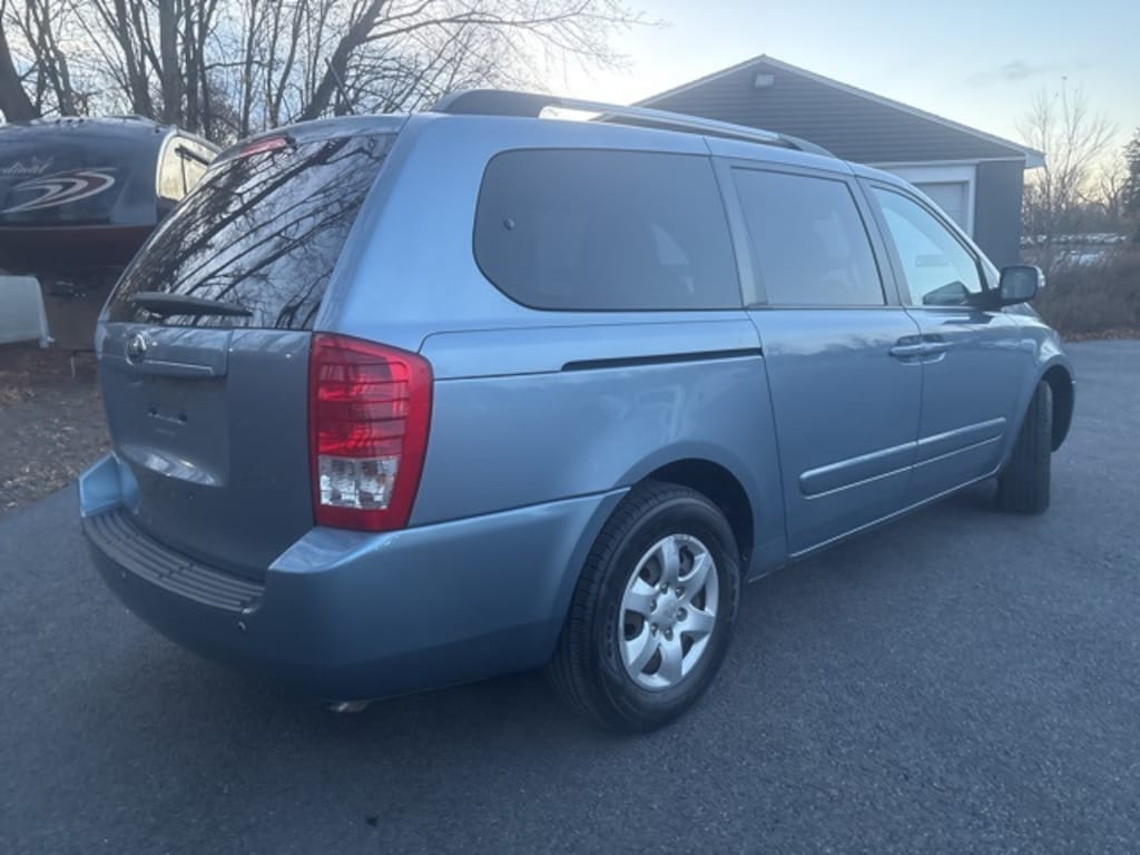 Used 2012 Kia Sedona LX Van