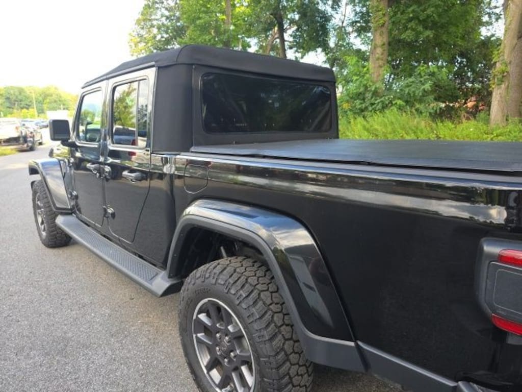 Used 2020 Jeep Gladiator Overland Truck Crew Cab