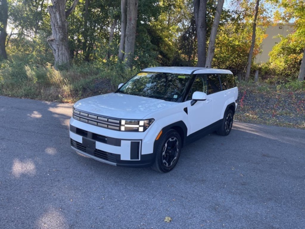 Used 2024 Hyundai Santa Fe SE SUV