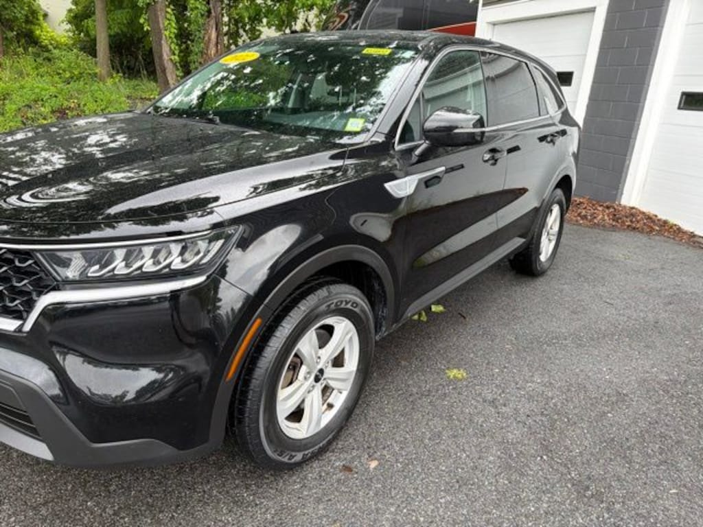Used 2022 Kia Sorento LX SUV