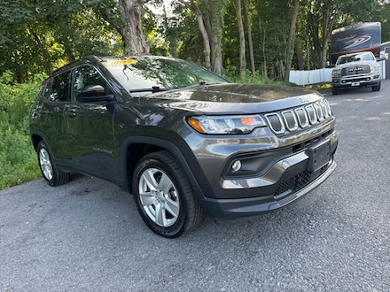 2022 Jeep Compass Latitude SUV