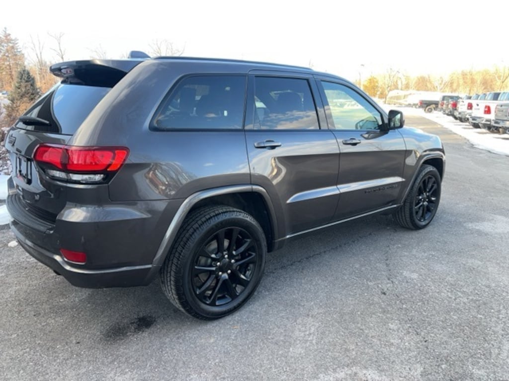 Used 2020 Jeep Grand Cherokee Altitude SUV