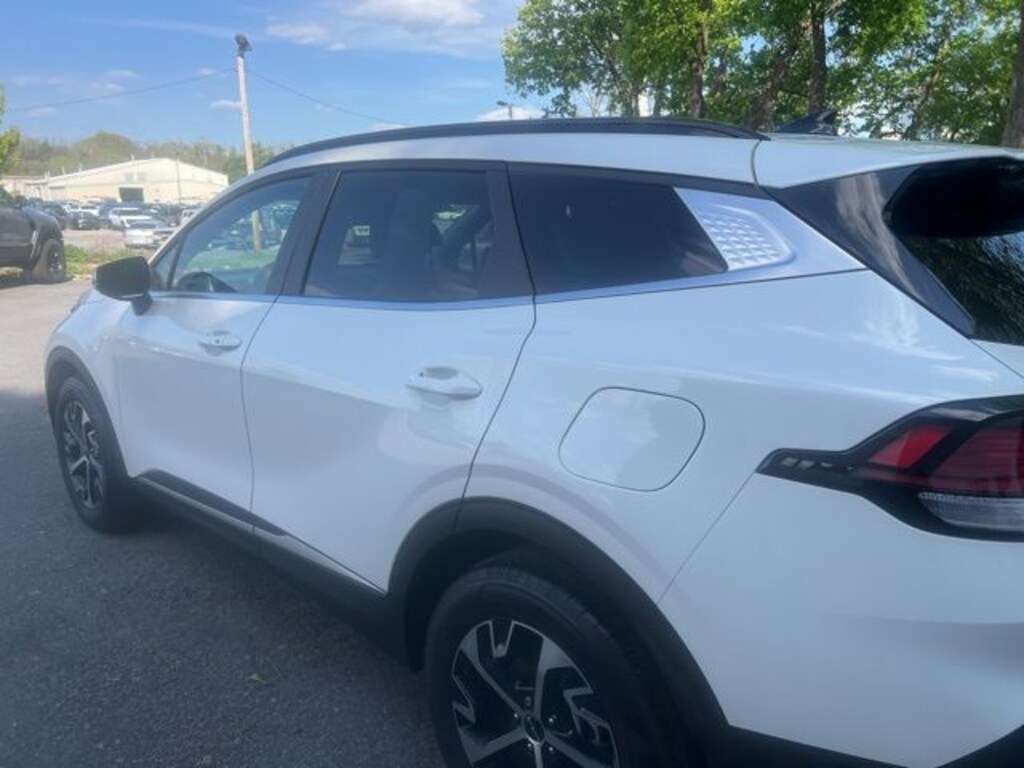 Used 2023 Kia Sportage Hybrid EX SUV