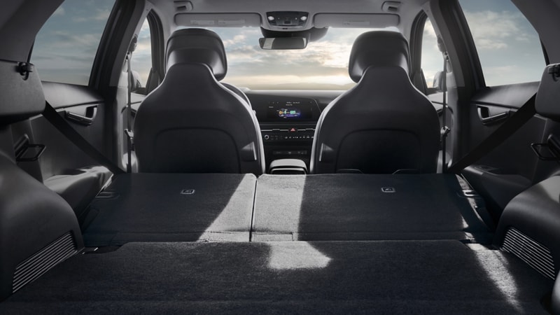 2025 Kia Niro PHEV 60/40 drop down seats