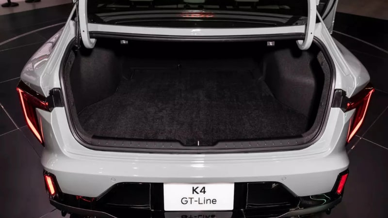 2025%20Kia%20K4%204.jpg