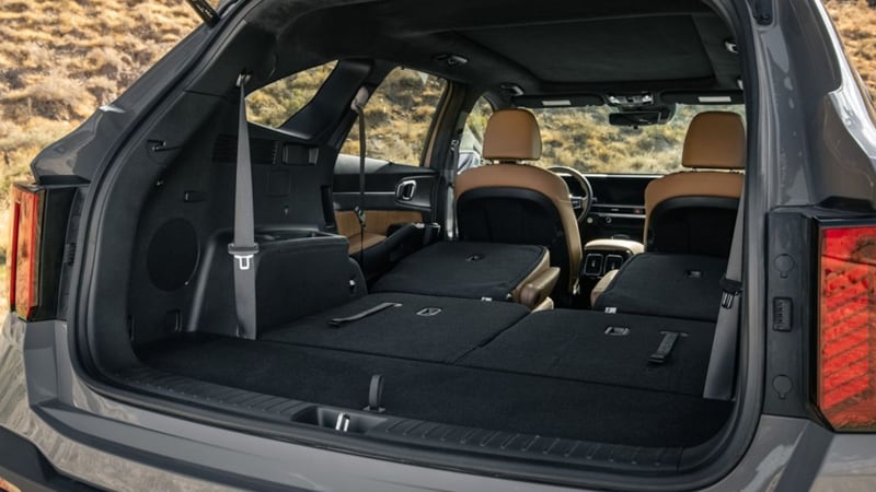 2024 Kia Sorento S versatile seating