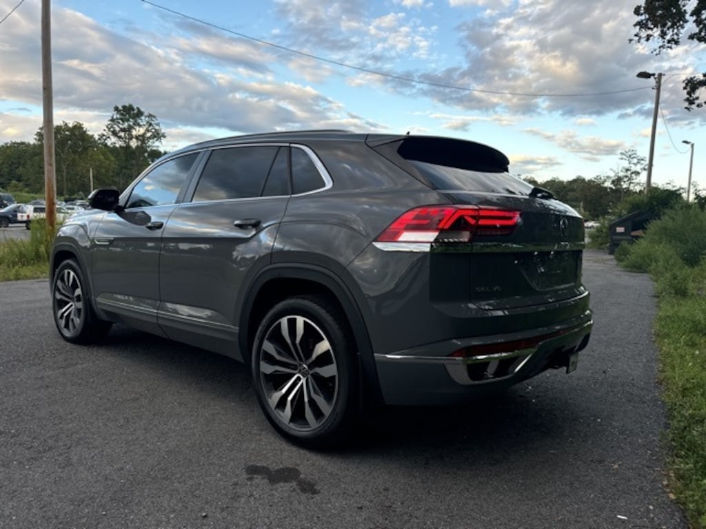 Used 2021 Volkswagen Atlas Cross Sport 3.6L V6 SEL R-Line 4MOTION SUV