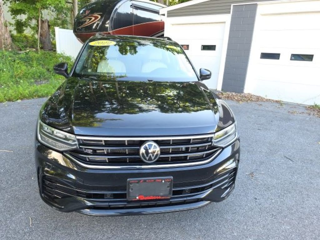Used 2022 Volkswagen Tiguan 2.0T SE R-Line Black SUV