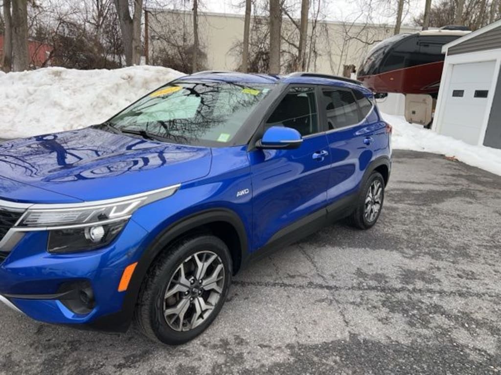 Used 2021 Kia Seltos EX SUV
