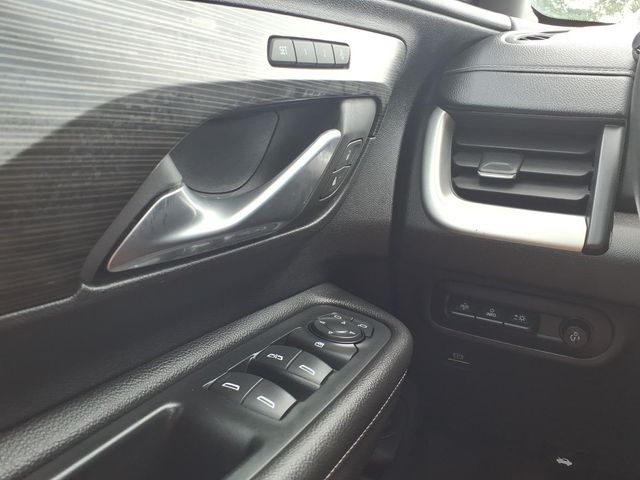 2022 GMC Terrain SLT - Photo 25