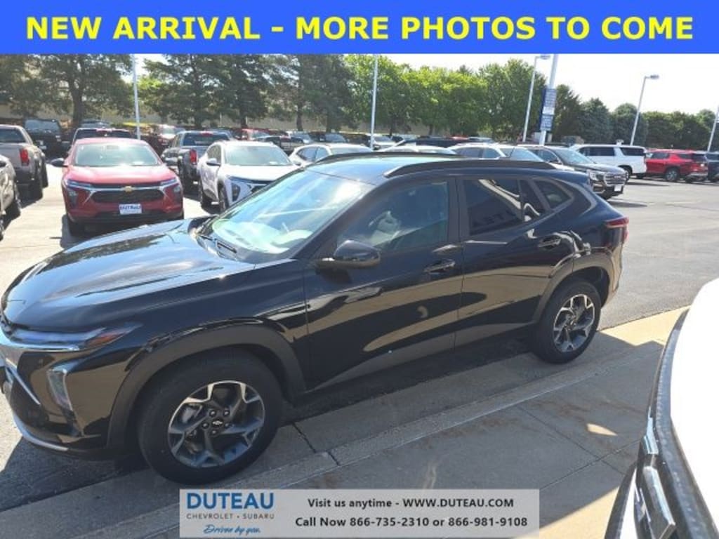 Used 2024 Chevrolet Trax LT SUV