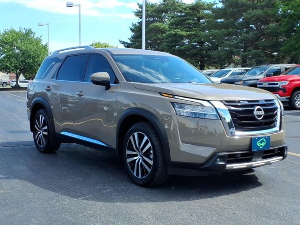 Used 2023 Nissan Pathfinder Platinum SUV