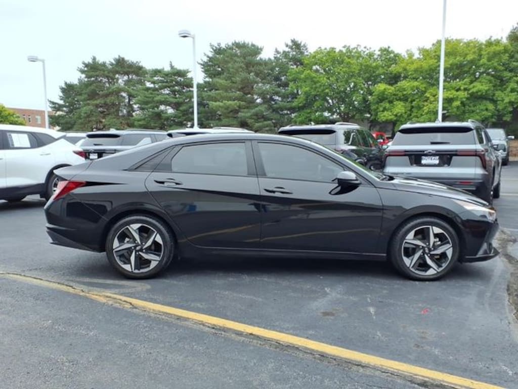 Used 2023 Hyundai Elantra SEL Sedan