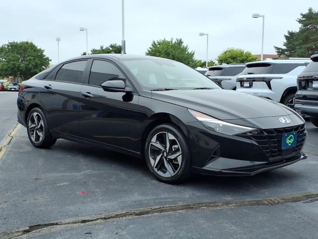 Used 2023 Hyundai Elantra SEL Sedan