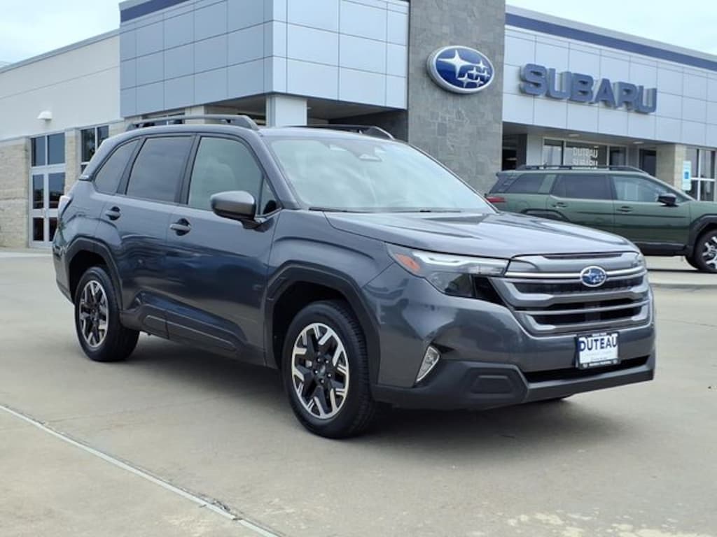Used 2025 Subaru Forester Premium SUV