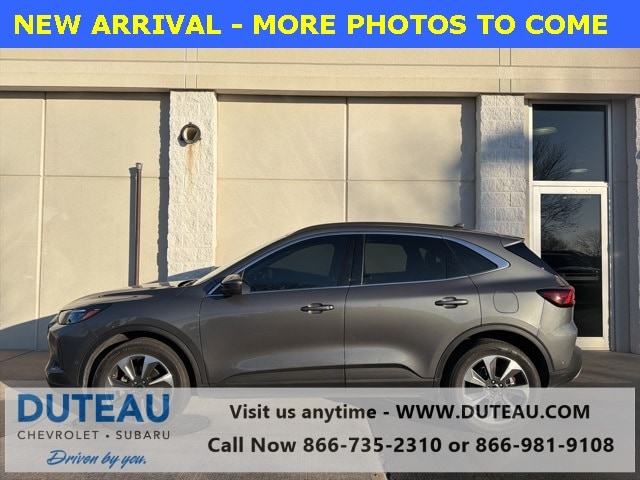 2024 Ford Escape Platinum's photo