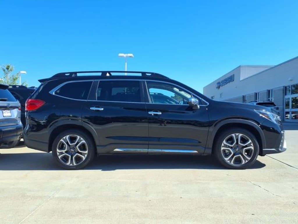 Used 2023 Subaru Ascent Touring SUV