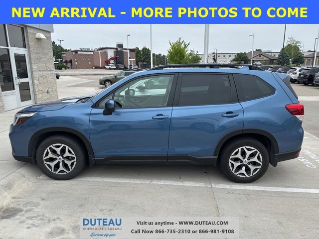 2021 Subaru Forester Premium's photo