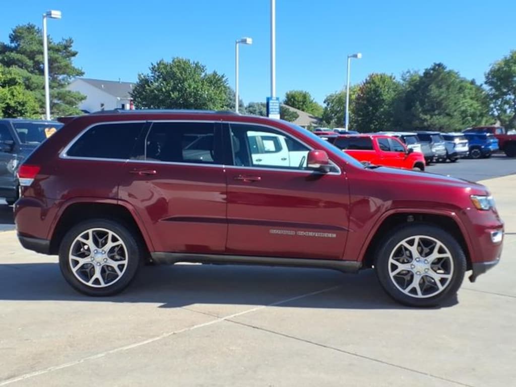 Used 2018 Jeep Grand Cherokee Limited SUV