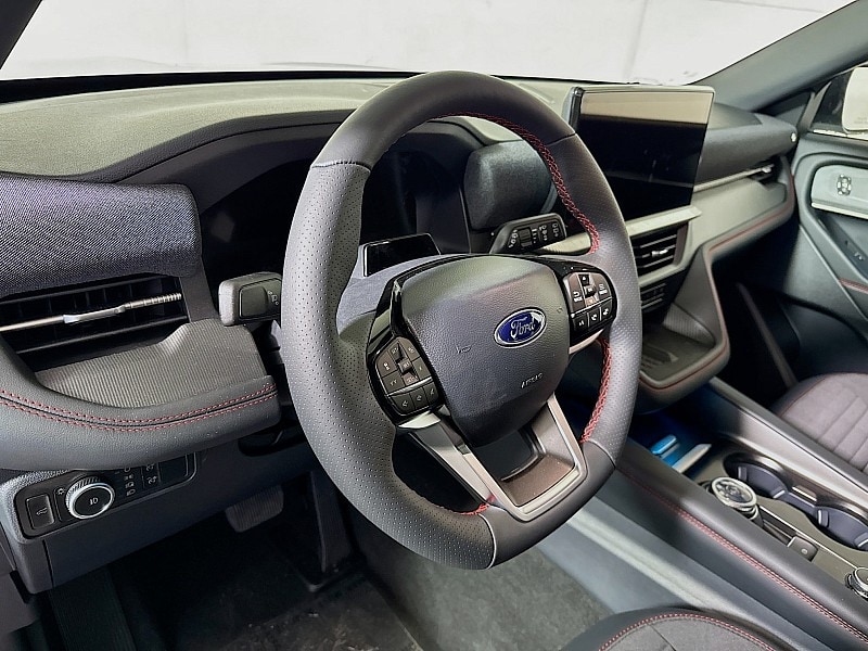 2025 Ford Explorer ST-Line - Photo 9