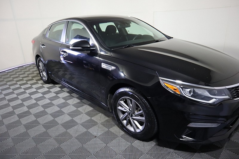 Used 2020 Kia Optima LX with VIN 5XXGT4L35LG432461 for sale in Zanesville, OH