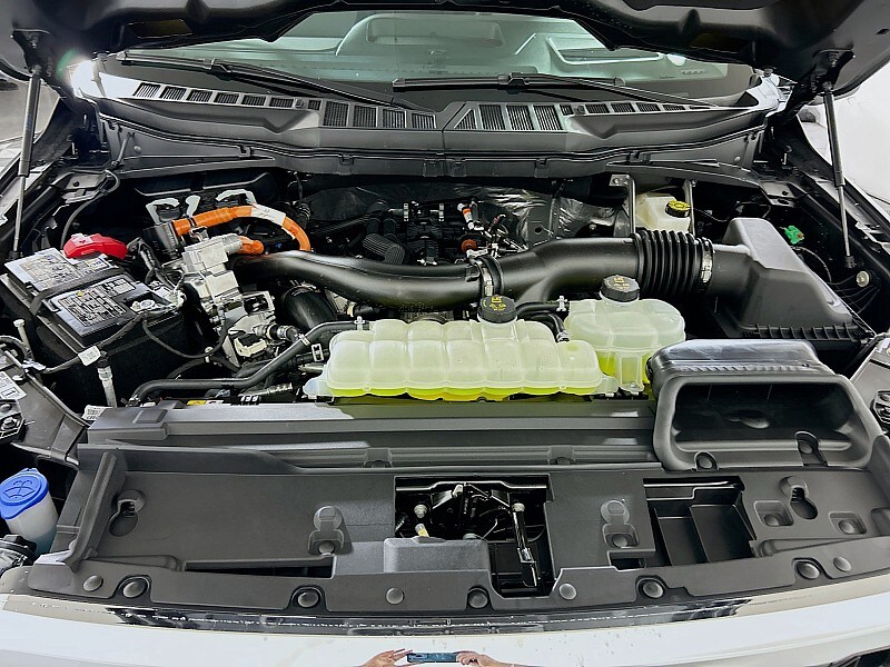 2025 Ford F-150 Lariat - Photo 31