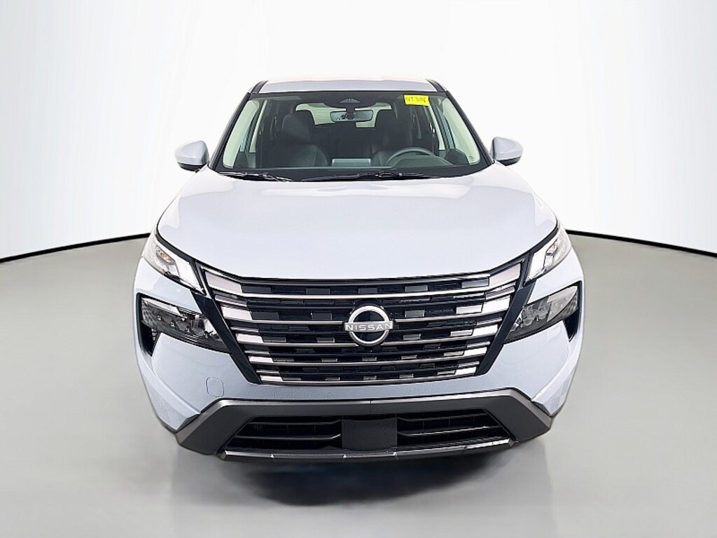 New 2026 Nissan Rogue SV Crossover SUV