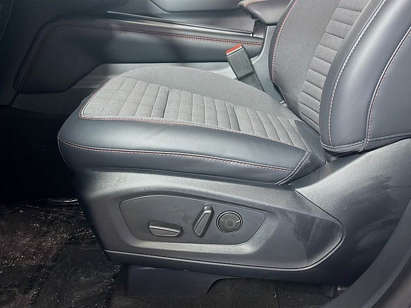 2025 Ford Explorer ST-Line - Photo 21