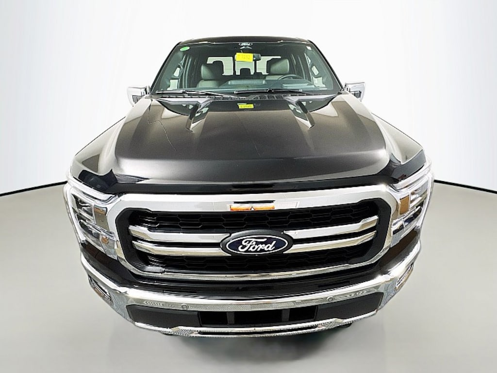 New 2025 Ford F-150 Lariat TRUCK