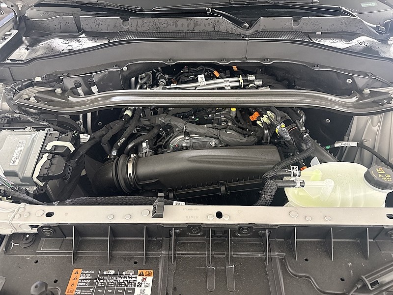 2025 Ford Explorer ST-Line - Photo 32