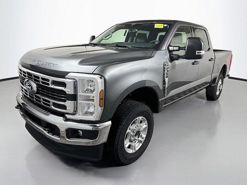 New 2027 Ford Super Duty F-350® XLT TRUCK